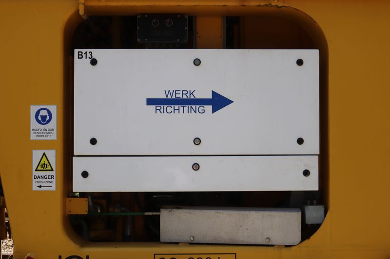 BAM Stopmachine met het fabrieksnummer 1214 en het UIC-nummer 99 84 942 8 702-7.